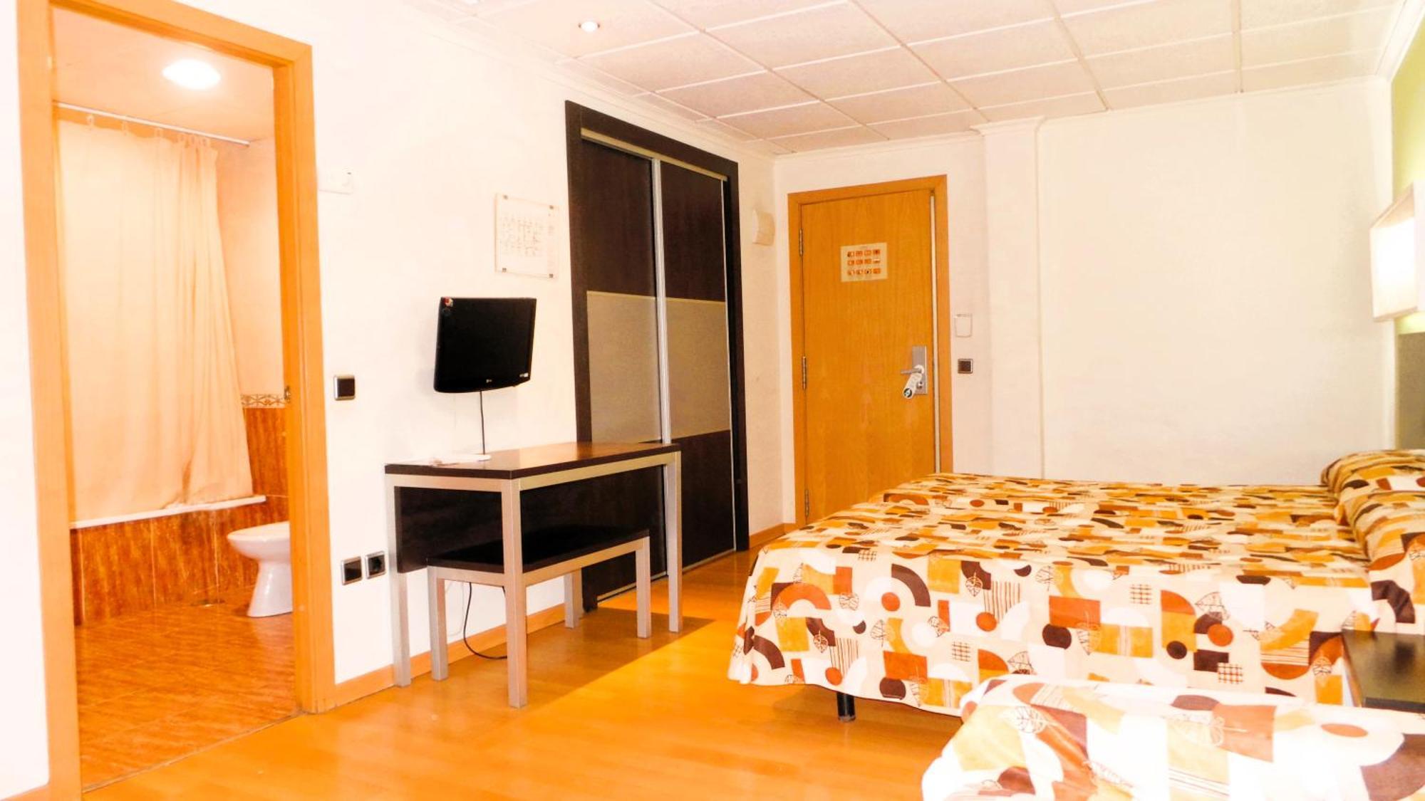 Sol Y Sombra Hotel 3*